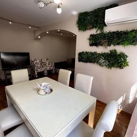 Apartamento луксозен в сърцето на